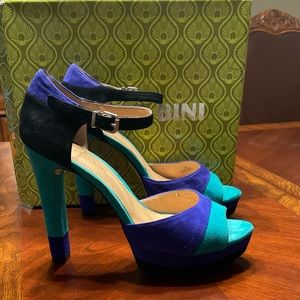 Color block suede ankle strap open toe heels